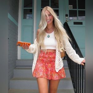 HAZEL BOUTIQUE floral skort. Size small. Like new. Worn for photo only.